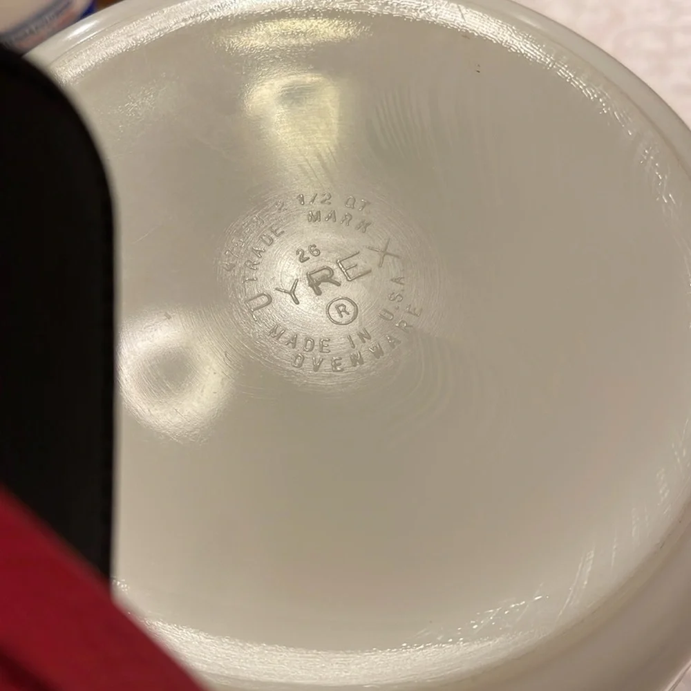 Vintage Pyrex  475-b 2.5 QT casserole dish ovenware USA